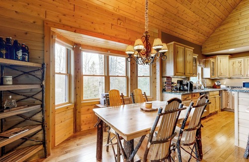 Vanderbilt Cabin | Steps to Sturgeon River! Dog-Friendly Nature Haven