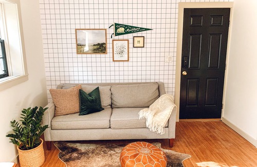 Downtown Apartment | Steps to VT Campus & Cassell Cozy Blacksburg Studio