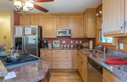 Black Mountain Cabin | Sterling Retreat | Pet Friendly, Hot Tub & Mountain Views!