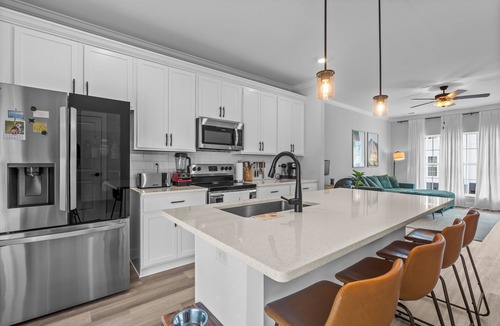 Downtown Chattanooga House | #StokeHotel: Boho Outdoorsy Vibes, Paddleboards, Kayak, Dog Park
