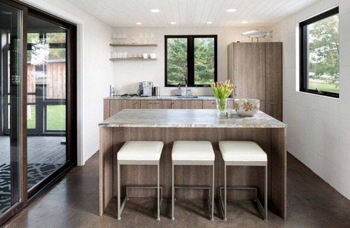 La Pointe House | Stone and Cedar Lodge