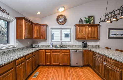 Thayerville House | Stone Crest | Centrally Located, Fire Pit!