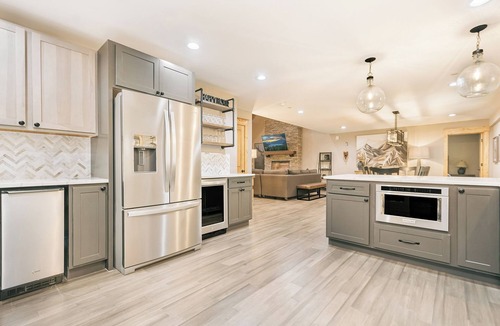 Oakland House | Stone Haven: Sauna, Lake Access w/Dock Slip, 4 Suites, Hot Tub