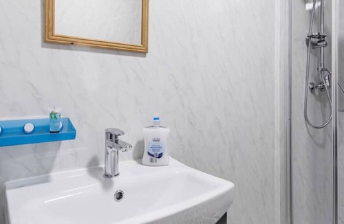 Middlesbrough Apartment | Studio 2 City Centre Fast WiFi Smart TV