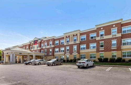 Gaithersburg Apartment | Studio 6 Gaithersburg|Cozy 2 Queen|Nsmk|Kitchen