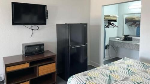 Opelousas Hotel | Studio 6 Suites Opelousas, LA
