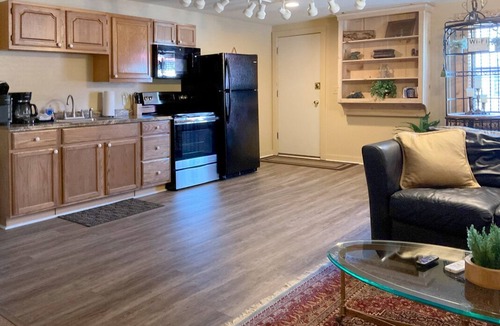 Helen Apartment | Studio on Main St in Helen - Walkable to Restaurants and Attractions