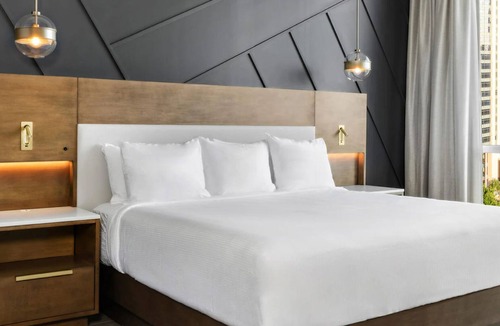 Downtown Atlanta Resort | studio resort suite big-city living with a side of Southern charm
