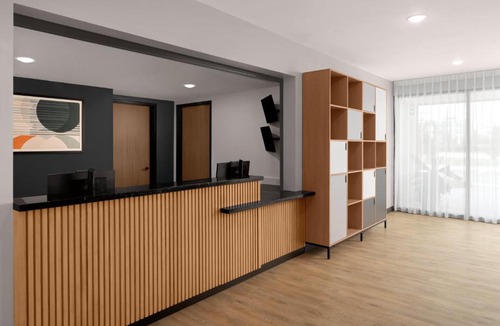 Biggar Hotel | StudioRes by Marriott Fort Myers Airport