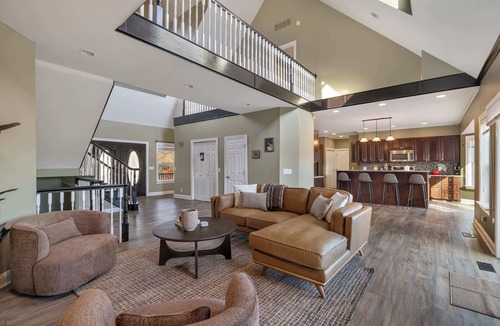 Clarkston House | Stunning 7,500sf Estate w/Gym, Hot Tub & More!