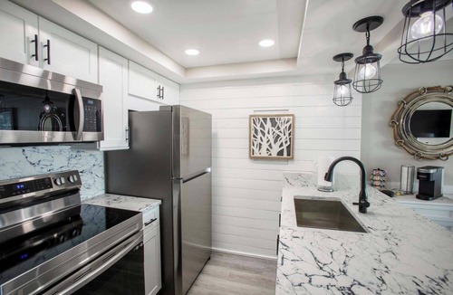 Hutchinson Island South Condo | Stunning Beachfront Condo