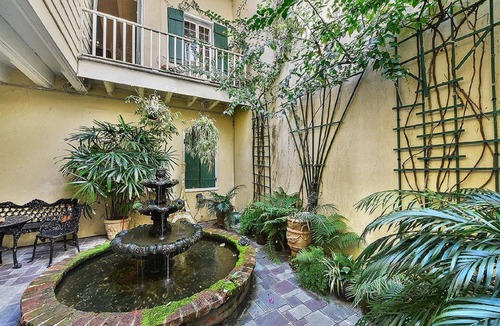 French Quarter Apartment | Stunning & Classic French Quarter Pied-a-terre