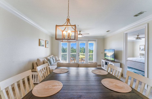 Carrabelle Condo | STUNNING CONDO MINUTES FROM BEAUTIFUL BEACHES WITH POOLS