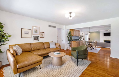 Troy House | Stunning, Cozy & WFH Optimized 4BR/2BA! Welcome!