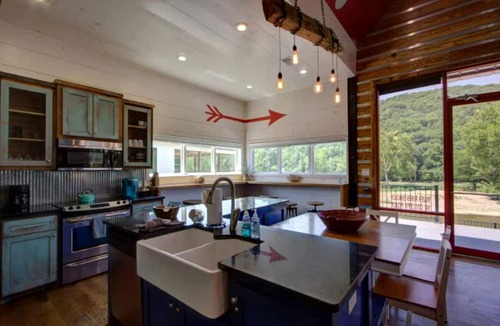 Glenwood Cabin | Stunning Elevated Cabin on the Caddo River for a Peaceful Getaway with Gorgeous Views in Glenwood, Arkansas