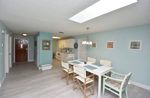 Palm Harbor House | Stunning Fenced Home | Pool (Heated Opt) & Hot Tub