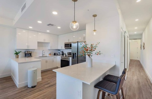 Central Sarasota Villa | Stunning Water View, Kayaks, Resort Pool Sarasota