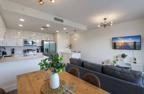 Central Sarasota Villa | Stunning Water View, Kayaks, Resort Pool Sarasota