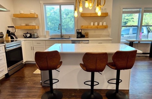 Joelton House | Stylish 2BR Apartment Retreat 1 bath Modern Kitchen Washer/Dryer