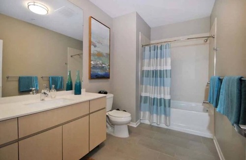 Bryant Pattengill East Apartment | Stylish 2BR Condo near Downtown & U of M