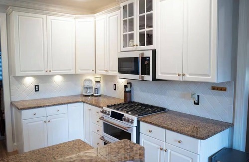 Jamestown House | Stylish 5 bedroom/3b close to HPU, Wyndham & FM!