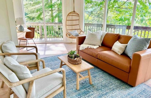 Banner Elk Condo | Stylish & Bright Downtown Gem ~ Mountain Views!