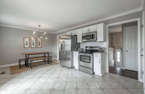 East Brainerd House | Stylish Family Getaway with Large Deck