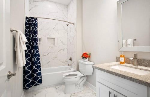 Tulane - Gravier House | Stylish Home Uniquely Designed near French Quarter