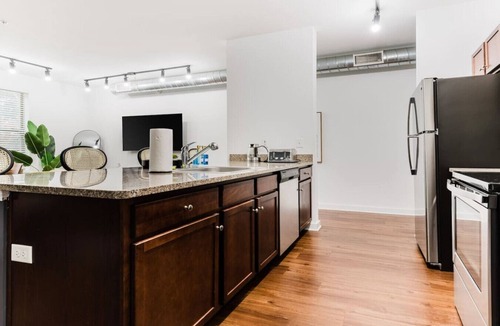 Downtown Memphis Apartment | Stylish Loft | 9 min walk to Orpheum
