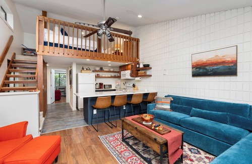 Wintergreen House | Stylish Mountain Retreat Close to Trails & Tastings