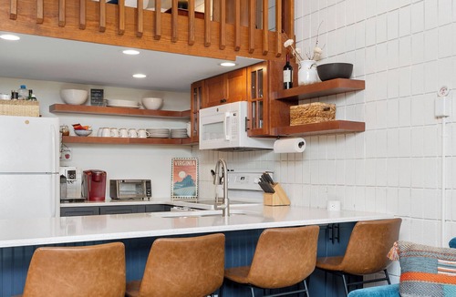 Wintergreen House | Stylish Mountain Retreat Close to Trails & Tastings
