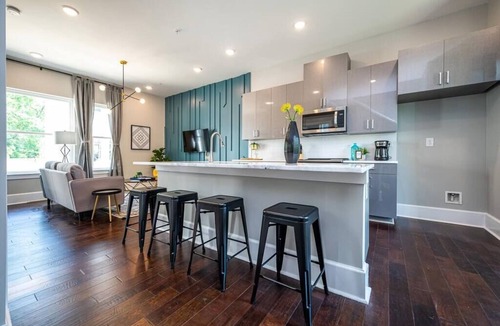 Old Fourth Ward House | Stylish Oasis ~ Garage ~ Balcony ~ View