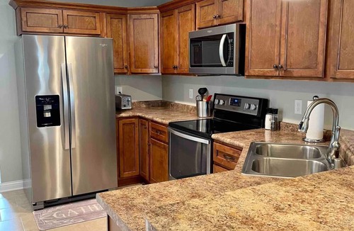 Richmond House | Stylish Richmond Home. Near EKU and Downtown