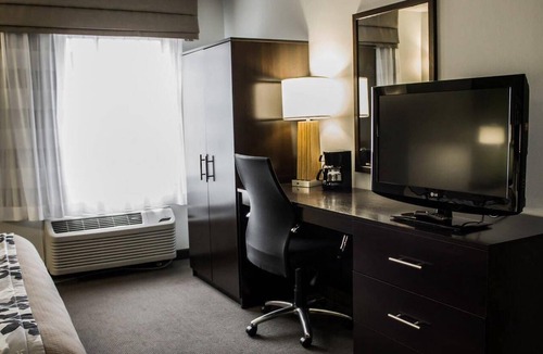Tire Hill Hotel | Suburban Studios Johnstown - Richland Town Center