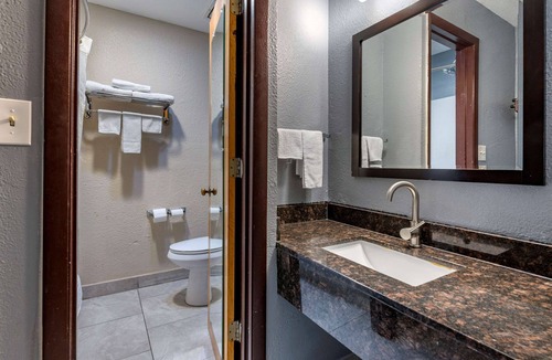 Lafayette Hotel | Suburban Studios Lafayette