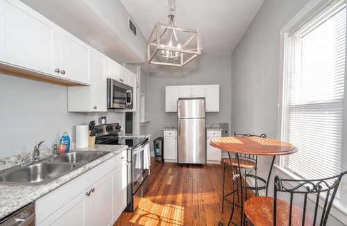 Covington Condo | Suites on Main 3