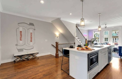 Eighth Avenue House | Summer game room, chef’s kitchen, smart TVs near Gulch and Broadway