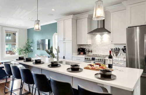 Eighth Avenue House | Summer game room, chef’s kitchen, smart TVs near Gulch and Broadway