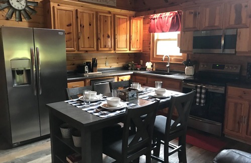 Kyle Cabin | SUMMER RATES are GREAT! Boating, Fishing,Rafting, and Hiking at your fingertips
