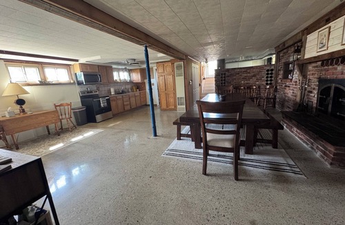 Lexington Cottage | Summer Special Lake House Mins from Lexington, MI