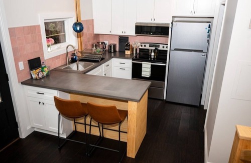 Canaan Heights Cottage | Sundew Cottage - Trailheads & Powder Days Await!
