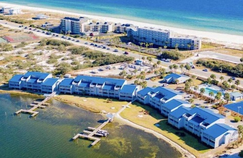 Ono Island Condo | SUNDOWN A 11 Great 3 Bedroom 2 Bath Condo! Boat docks, Pier and 50 yards to Gulf