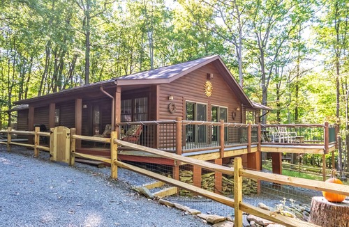 Sky Valley House | Sunflower | Pet Friendly, Lake Access, Hot Tub!