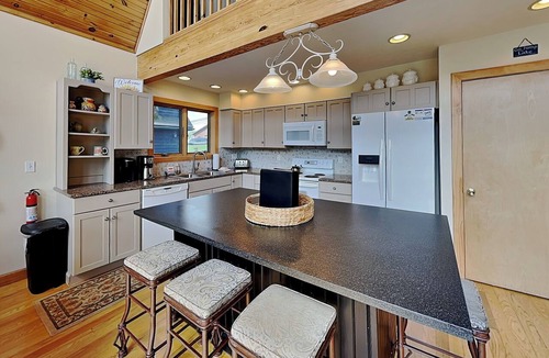 McHenry Cottage | Sunny Boy by Taylor Made Deep Creek