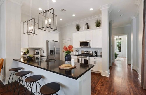 Bywater House | Sunny Midcentury Luxury Home | Near French Quarter