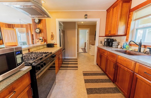 Manistique House | Sunny Side U.P.: Sunny Side U.P. – Your Ultimate Summer Escape on Lake Michigan