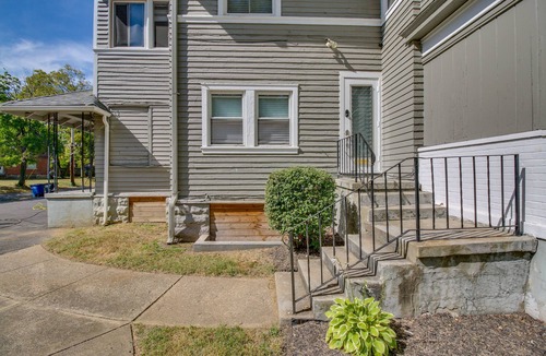 Dayton Condo | Sunny + Spacious Dayton Condo ~ 1 Mi to Downtown!