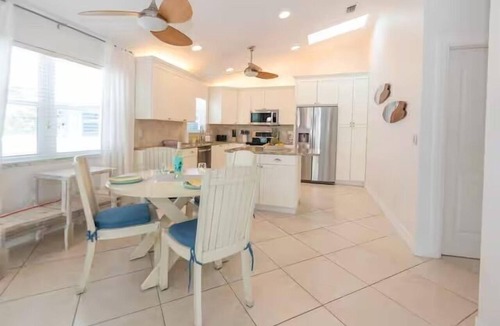 Fort Pierce Shores House | Sunrise Views & Beach Access | BBQ + Free Parking