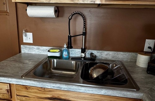 Hillsboro House | Sunset Cabin-Adults Only Hot Tub Getaway