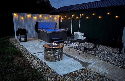 Hillsboro House | Sunset Cabin-Adults Only Hot Tub Getaway